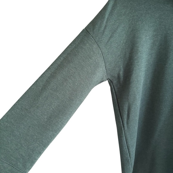 Tahari Cowl Neck Sweatshirt Size M Button Detail 3/4 Sleeve Casual Soft Cozy - Picture 5 of 16